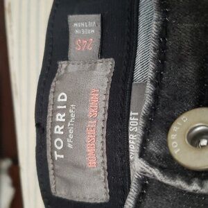 Black denim torrid bombshell skinny jeans size 24S